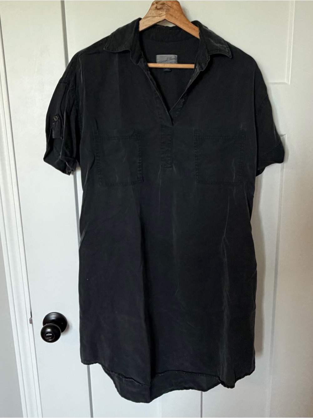 Universal Thread Black Short-Sleeve V-Neck Button Down Shirt Dress Dark Gray S